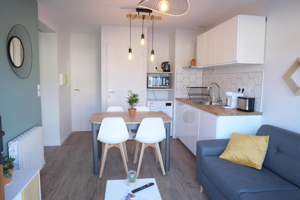 Appart T2 Avec Terrasse, Parking Et Wifi Angoulême Dış mekan fotoğraf