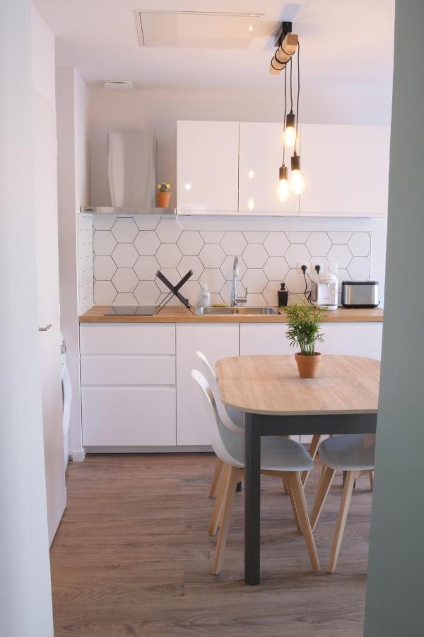 Appart T2 Avec Terrasse, Parking Et Wifi Angoulême Dış mekan fotoğraf