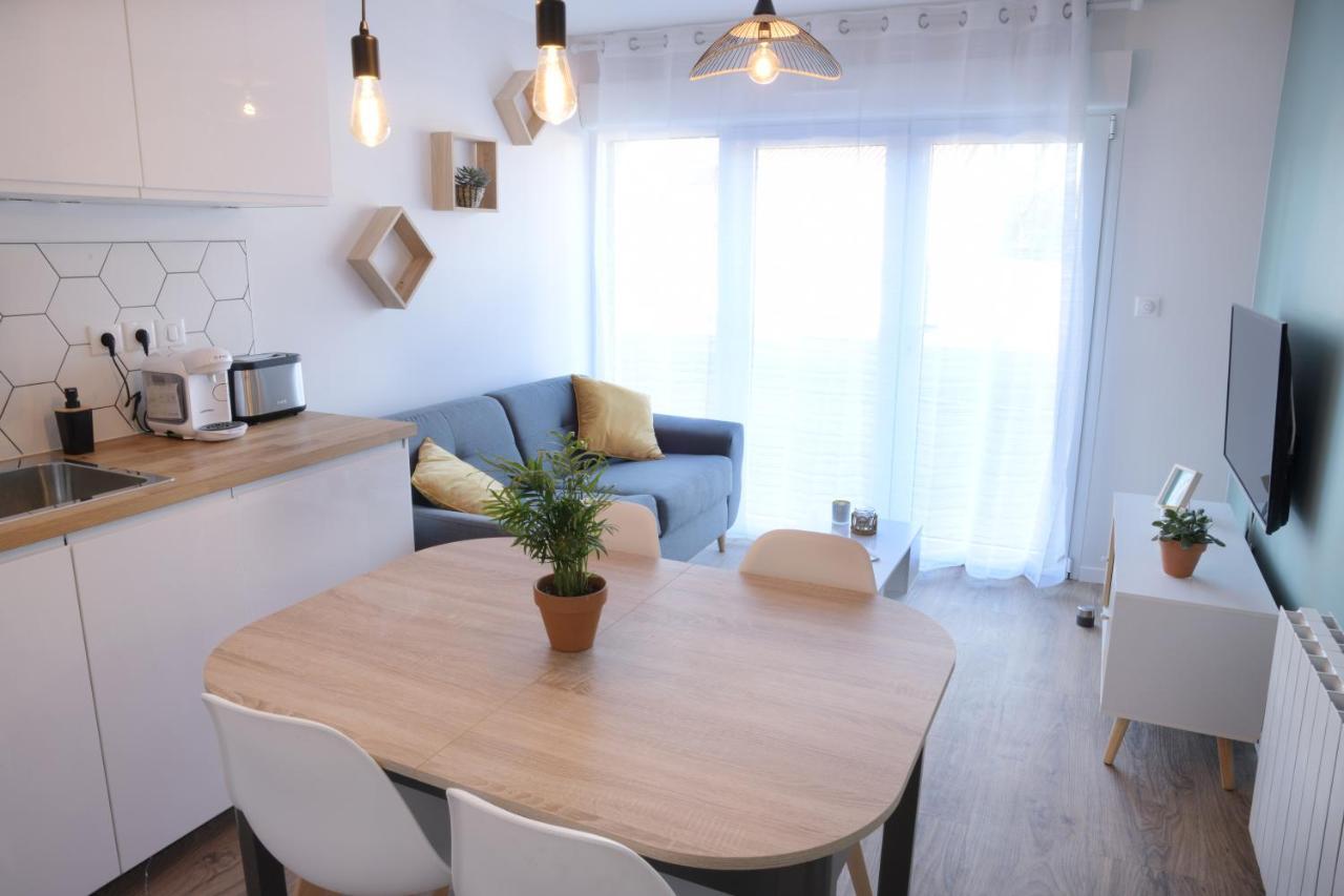 Appart T2 Avec Terrasse, Parking Et Wifi Angoulême Dış mekan fotoğraf